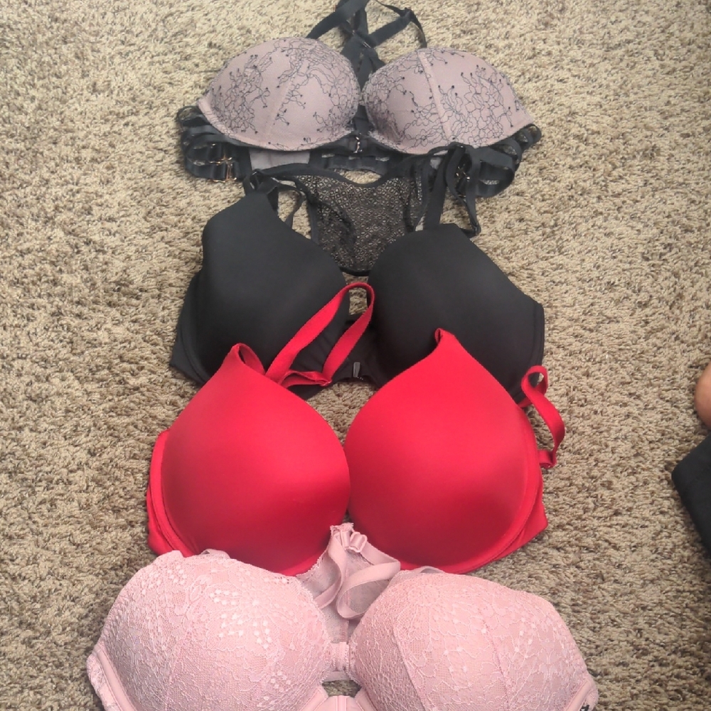 Victoria's Secret Black and Red T-Shirt Bras Intimates